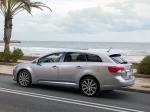 Toyota Avensis Wagon 2011 года